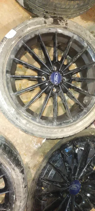 Vendo juego de lla de aluminio 17 polgada de fondo