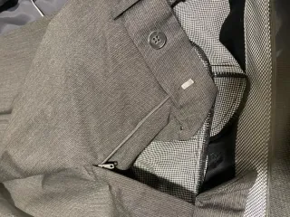 Traje de caballero gris