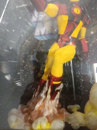 Figura Iron Man Marvel Comic Book Edición Limitada