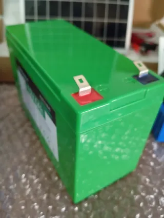 KIT SOLAR COMPLETO CON BATERÍA.