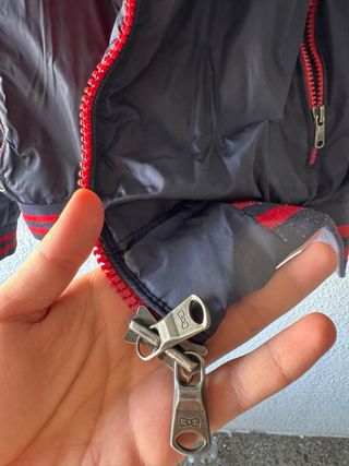 Chaqueta reversible azul y roja