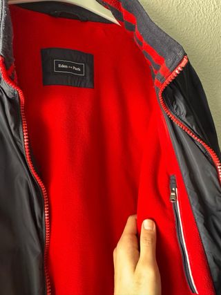 Chaqueta reversible azul y roja