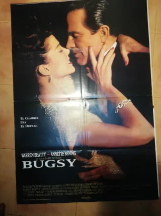 Carteles y fotocromos de películas.