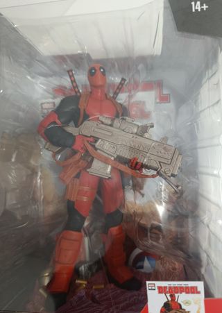 Estatua PVC Deadpool Marvel 1/6