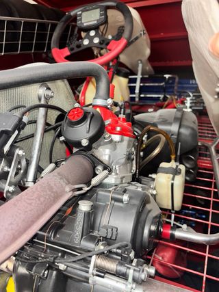 Remolque de carga rojo