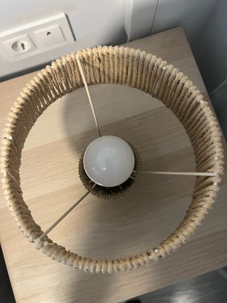 Lámpara de mesa mimbre y yute