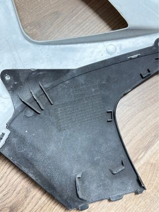 Carenagem lateral direita Suzuki GSXR 1000 K7 K8