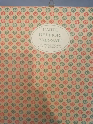 Quadro shabby chic cuore fiori pressati