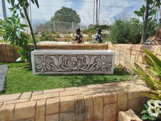 Jardinera de piedra 100 cm de tulipanes exterior