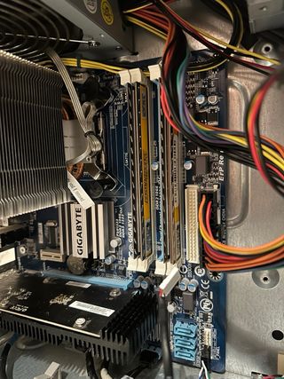 PC INTEL CORE | GT 720 | 8gb RAM | SSD windows 10