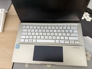 Portátil ASUS VivoBook i5 8ª Gen