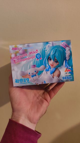 Sega Luminasta Hatsune Miku X Cinnamoroll Figure