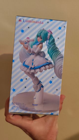 Sega Luminasta Hatsune Miku X Cinnamoroll Figure