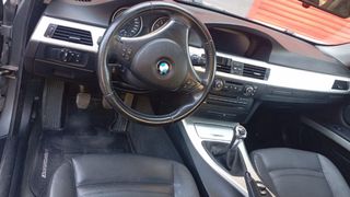 BMW 330 2007