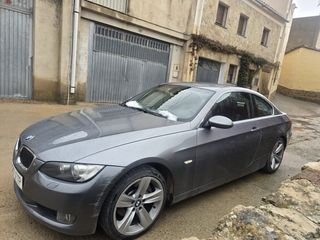 BMW 330 2007