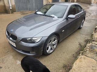 BMW 330 2007