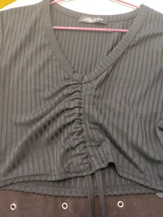 Conjunto Top Negro y Falda Marrón