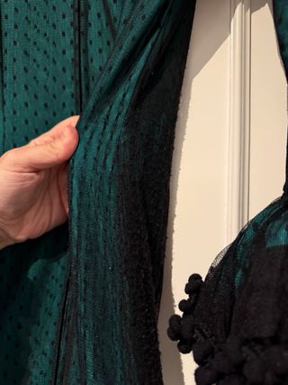 Traje Flamenca con fondo verde y plumeti negro