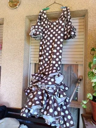 Traje de flamenca blanco y verde