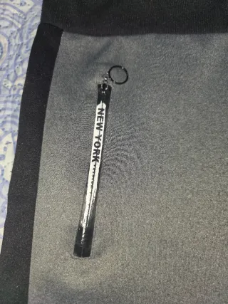 Pantalón largo gris