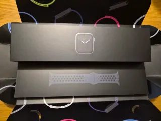 Apple Watch 5 Nike Space Gray