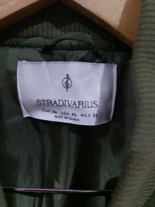 Chaqueta bomber Stradivarius verde Talla M