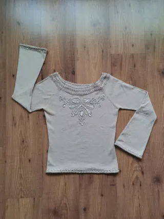 Jersey beige con lentejuelas