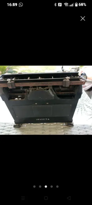 Macchina da scrivere Invicta anni '30