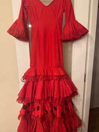 Traje de Flamenca Rojo Volantes con negro T.36