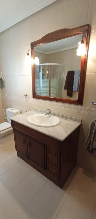Mueble Baño Madera y Mármol, espejo y armario