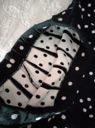 Falda de lunares negra y blanca