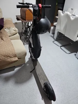 Patinete Eléctrico con Casco y Bolsa