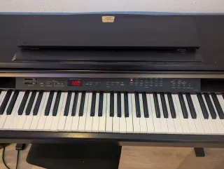 Piano Digital Yamaha Clavinova