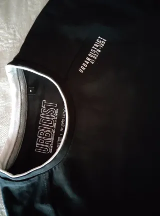 Camiseta URBNDIST Negra Hombre