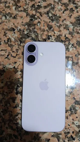 iPhone 17 Morado
