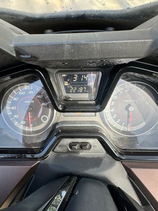 Honda Forza 125cc Maxi Scooter Negra/Marrón