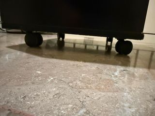 Mueble equipo música con ruedas