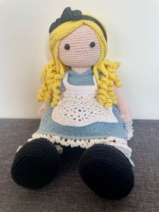 Muñeca Alicia Amigurumi Hecha a Mano 36cm