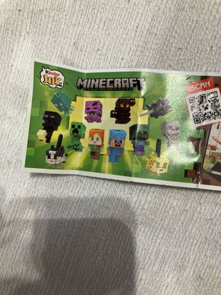 Figura Minecraft Zorro Huevo Kinder