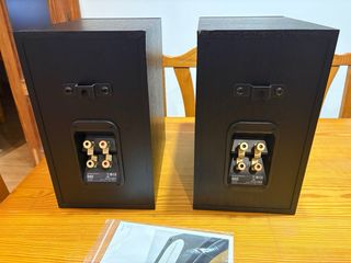 Altavoces B&W 685 100W 8ohms