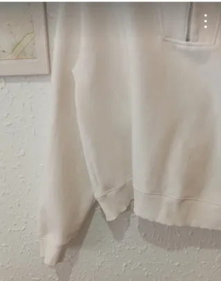 Sudadera Stradivarius blanca cremallera