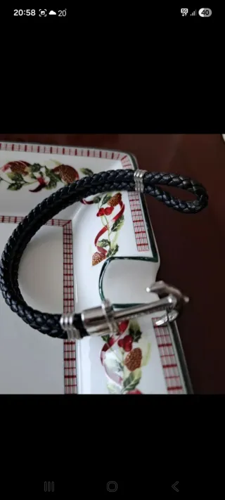 Pulsera Cuero Trenzado Negra y Plata