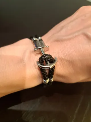 Pulsera Cuero Trenzado Negra y Plata