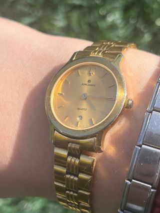 Reloj Junghans Cuarzo Dorado Old Money Daydate