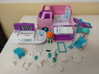 Ambulancia Pin y Pon con 2 muñecos y accesorios