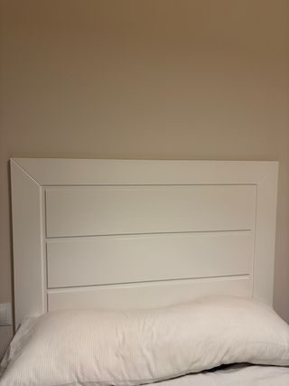 Cabecero de madera blanco