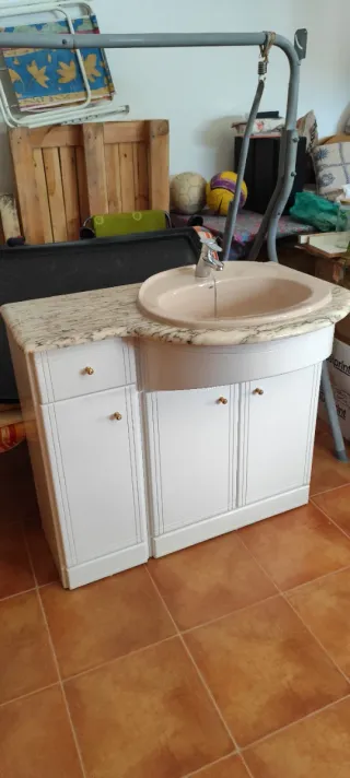 Mueble de baño:lavabo, encimera y espejo con luz