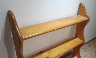Estantería de madera