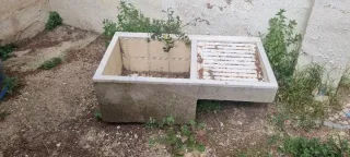 Fregadero antiguo de hormigón