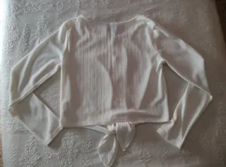 Top blanco manga larga con botones